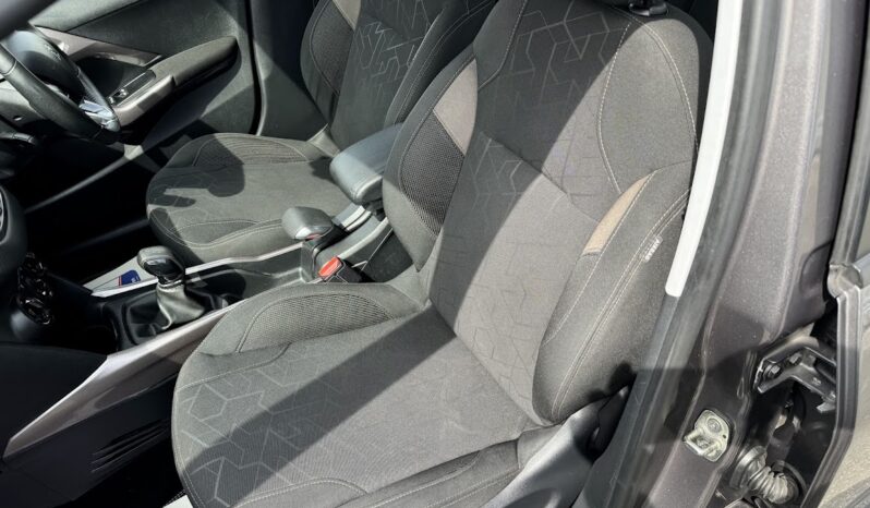 Peugeot 2008 Active full
