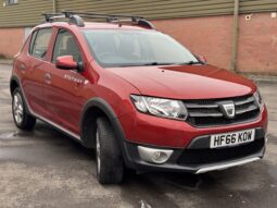 Dacia Sandero Stepway 0.9 TCe Laureate Euro 6 (s/s) 5dr full