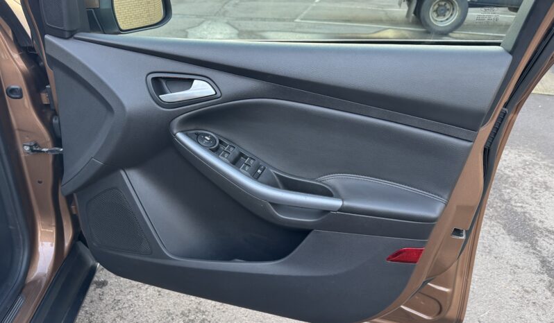 Ford Focus 1.6 TDCi Titanium X Euro 5 (s/s) 5dr full