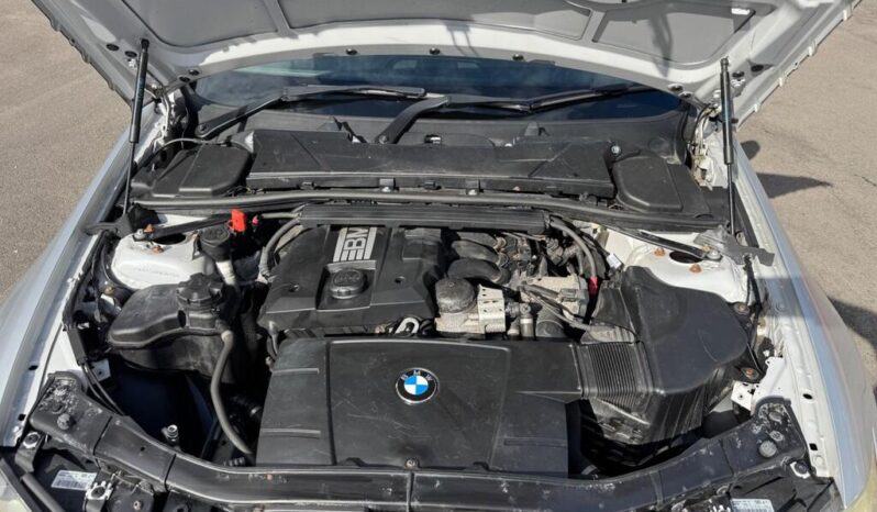 BMW 3 Series 2.0 318i Exclusive Edition Euro 5 4dr full